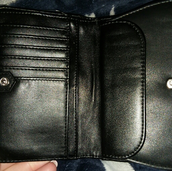 Brand NEW NINE WEST Wallet! - Picture 5 of 6